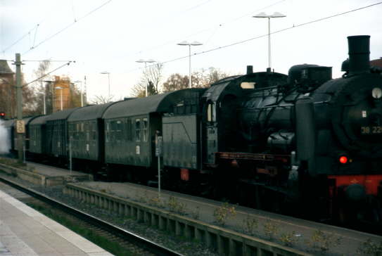 Nikolauszug 2005 warte in Dlken 