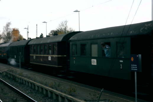 Nikolauszug 2005 warte in Dlken